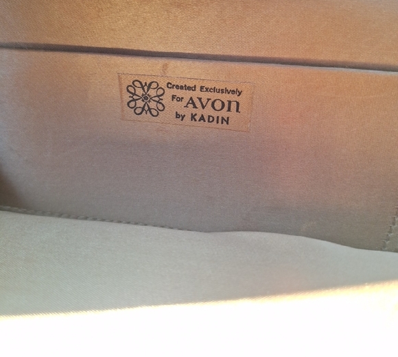 Avon By KADIN Cream and Gold Floral Clutch VINTAGE - Picture 3 of 10